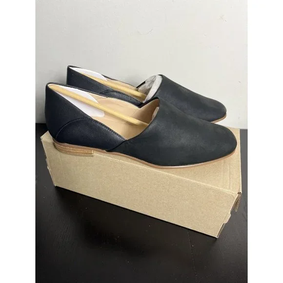 CLARKS Womens Size 8M Pure Tone Loafer Flats in Black Nubuck/Leather Combination - Picture 4 of 8